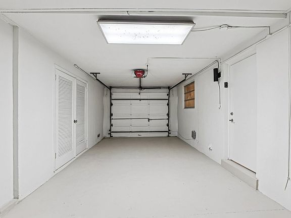 2nd image of 1040 N 74th Way