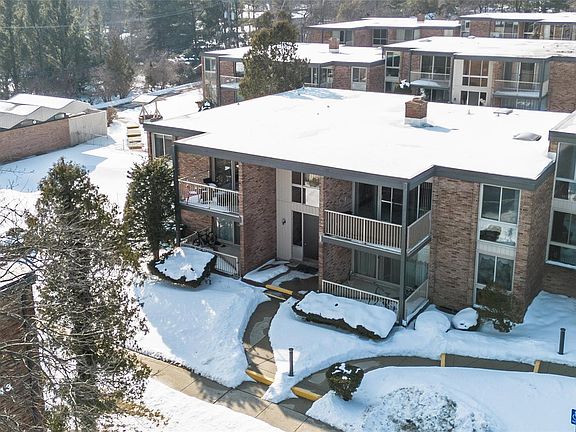 2nd image of 4045 W Maple Rd APT C101