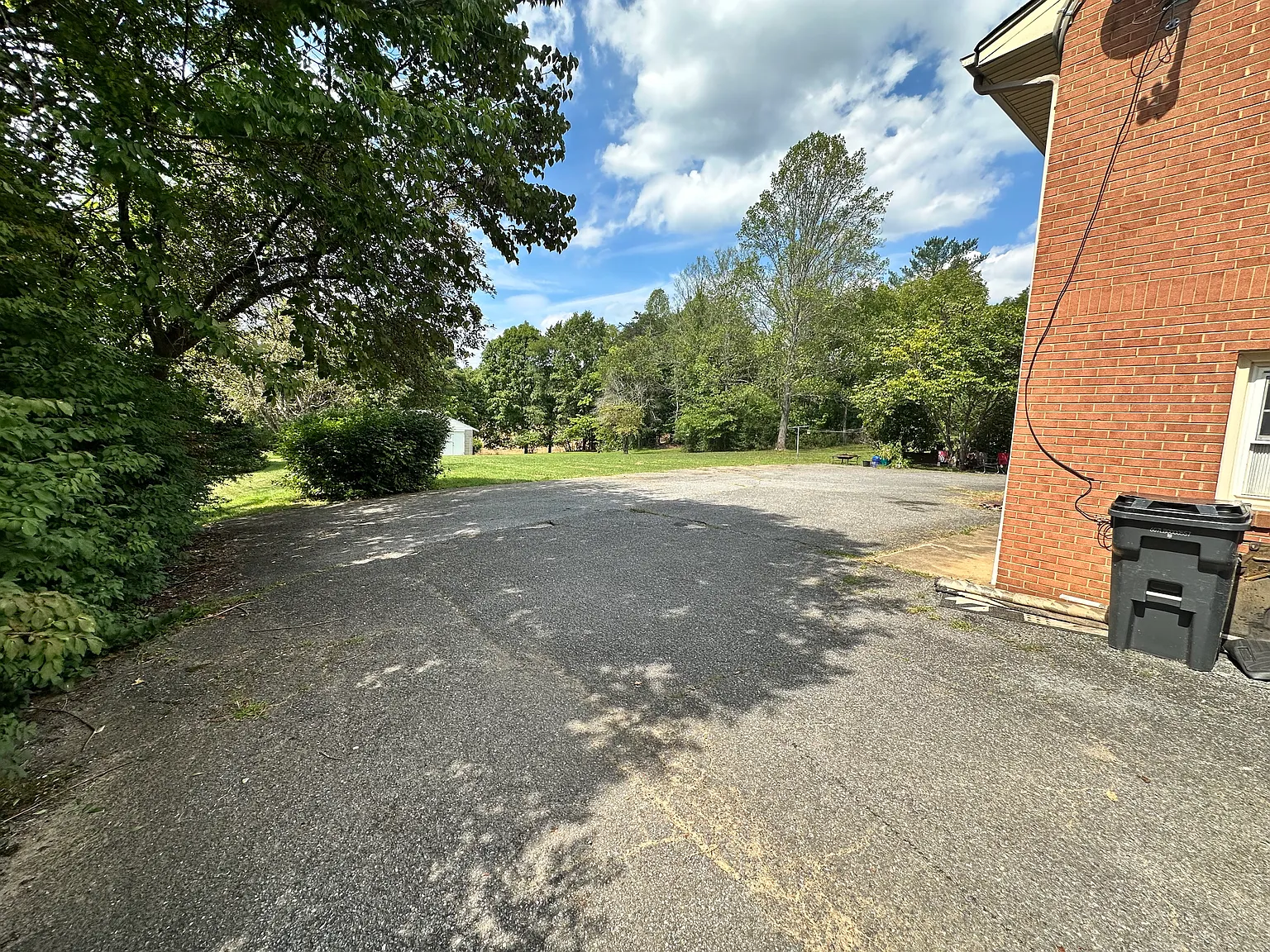 2 bed, 864 sqft, $1,200 — Photo 4
