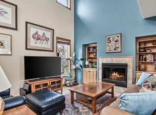 5 Bennett Ct, Madison, WI 53719