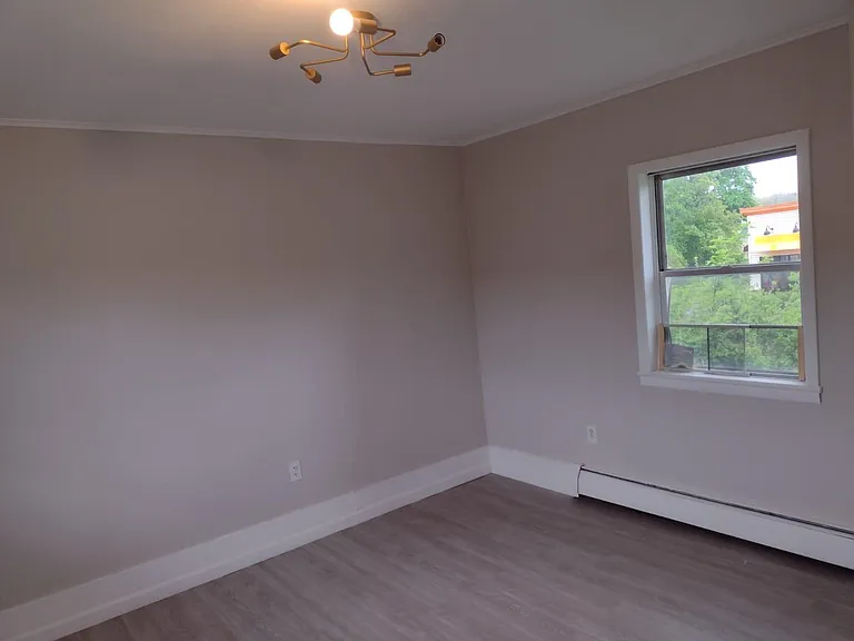 115 Trenton Rd — Photo 6