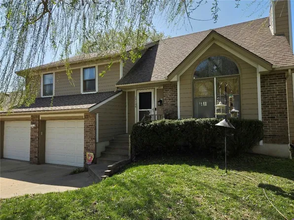 13104 S Arapaho Dr, Olathe, KS 66062