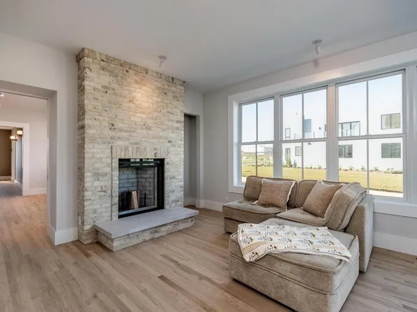 4029 Serenbe Street, Middleton, WI 53562