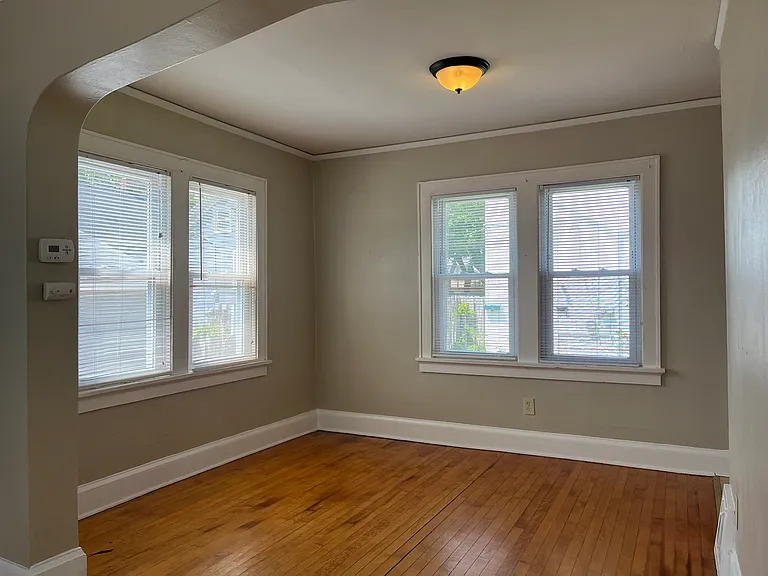 2223 E Vollmer Ave — Photo 8