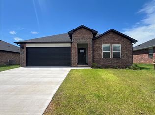 211 Collie Ave, Lowell, AR 72745