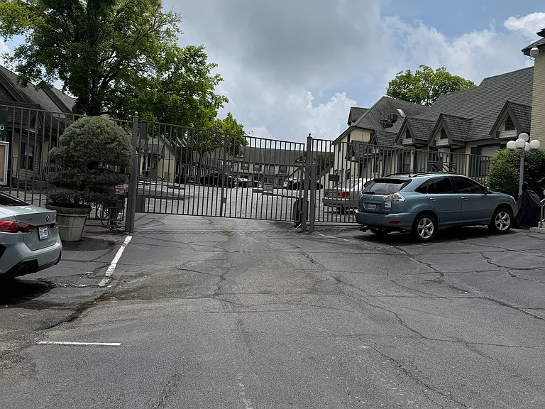 111 Prospect Ave #31 — Photo 34