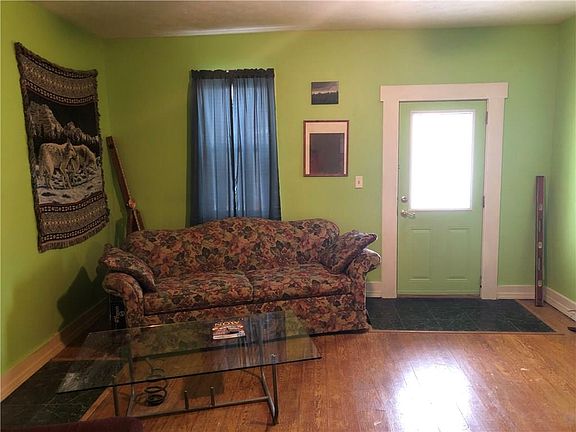 3rd image of 113 N Main St
