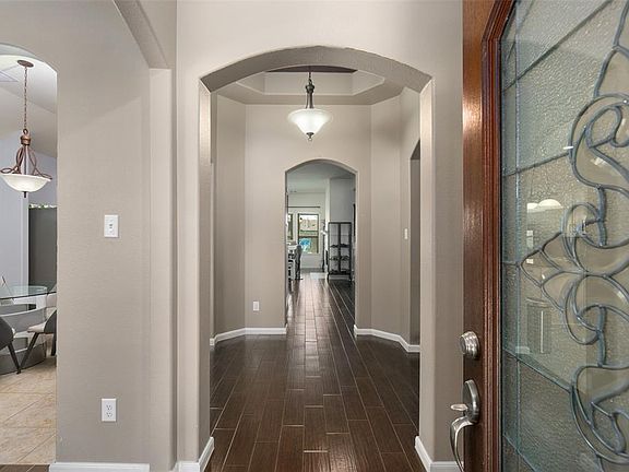 4th image of 2413 Santiago Lane