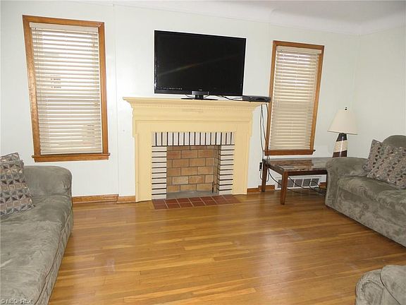 2nd image of 17822 Harland Ave