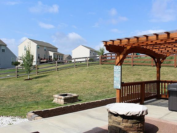 3rd image of 4985 Blue Meadow Ln