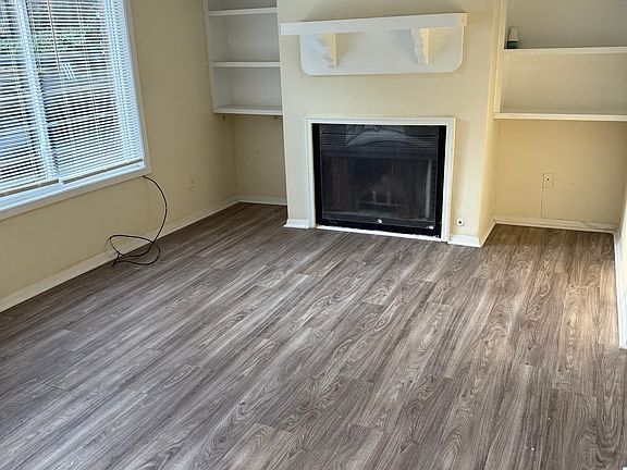 2nd image of 3022 Destin Cir #3022