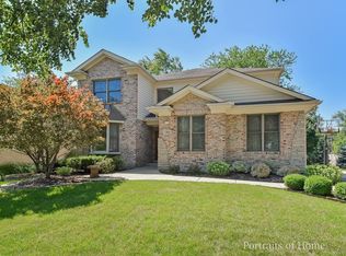 1364 Avalon Ct, Wheaton, IL 60189