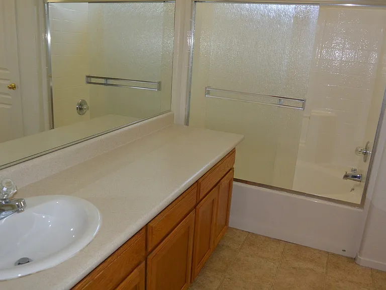 814 W James Ct — Photo 8