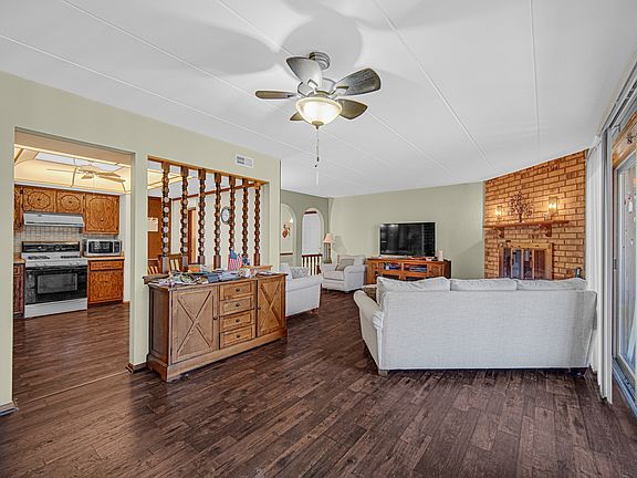 5th image of 15702 Foxbend Ct APT 1N