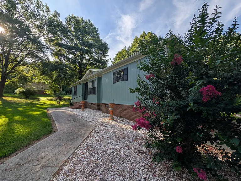 119 Robert Rd — Photo 14