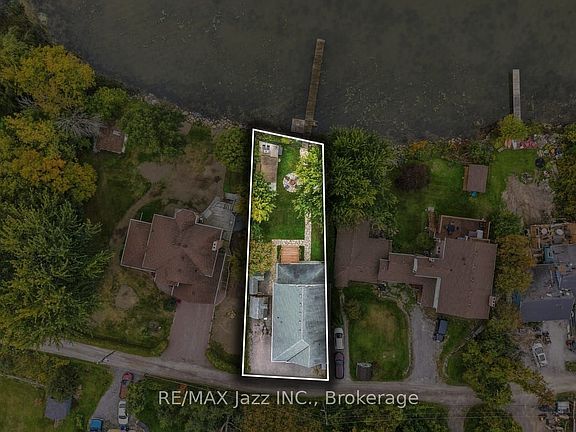 3rd image of 122 Morris Ln