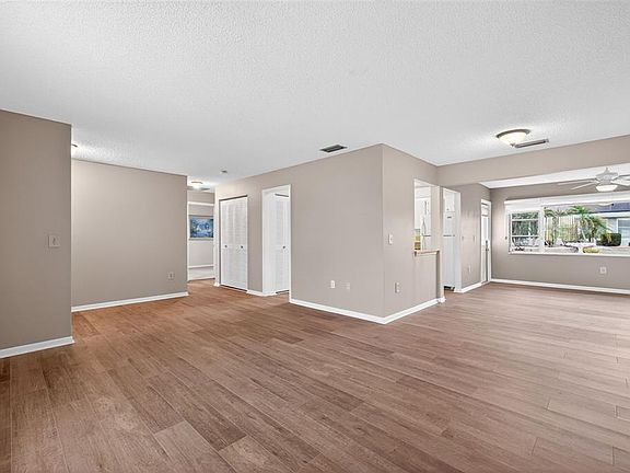 4th image of 1529 Allegheny Dr