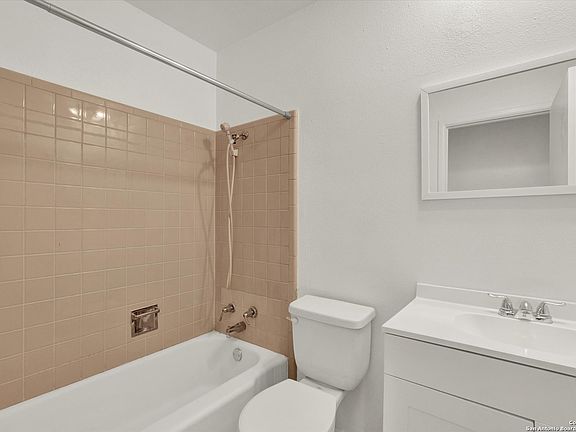 5th image of 515 Northtrail Drive