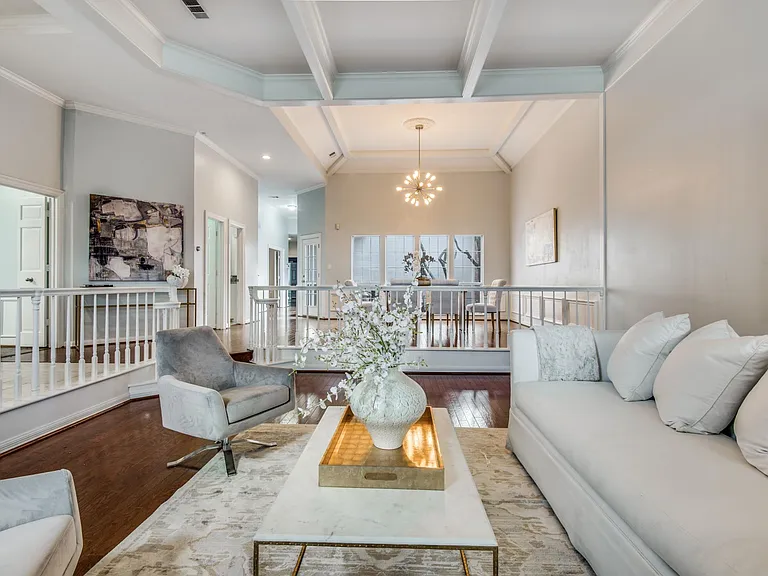 5956 Encore Dr — Photo 4
