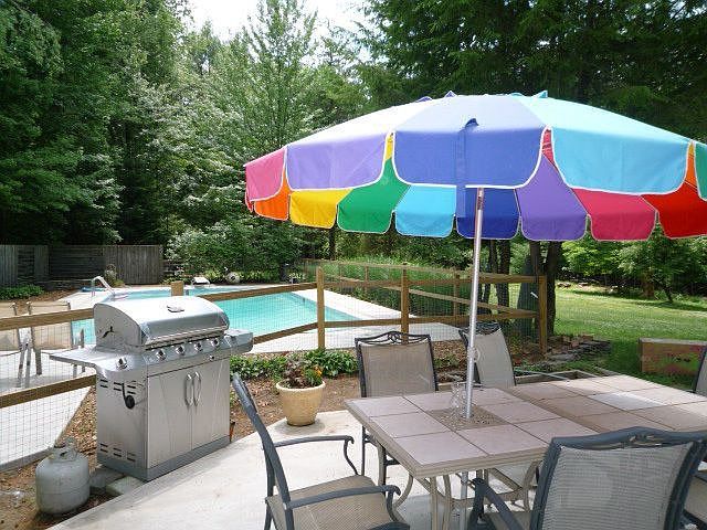 2nd image of 50 Vandebogart Rd