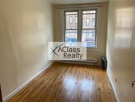 2nd image of 25-03 Steinway St #B2