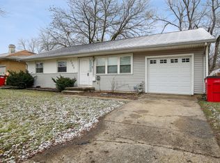 1902 Melinda Ave, Champaign, IL 61821