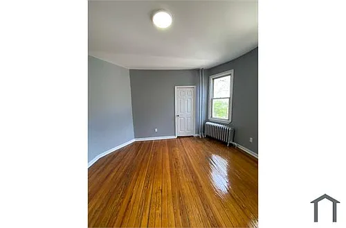 74 Glenwood Ave Photo 1