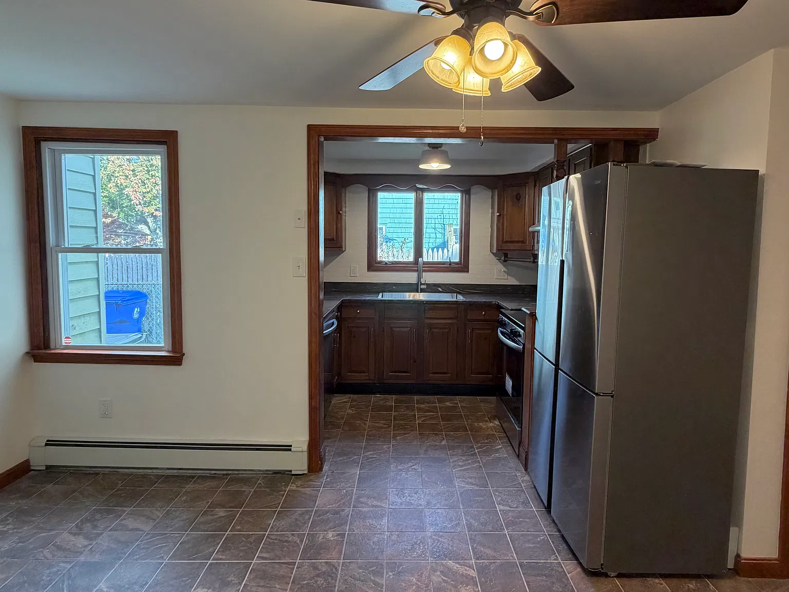 4 bed, 1500 sqft, $2,990 — Photo 3