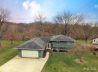 114 Plymouth Ct, Pekin, IL 61554