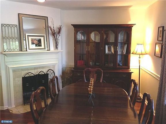 4th image of 136 Woodgate Ln