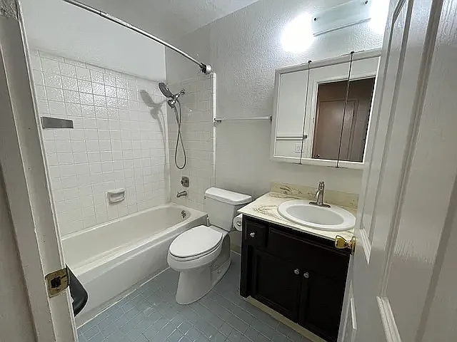 2385 S Whitney Blvd — Photo 8