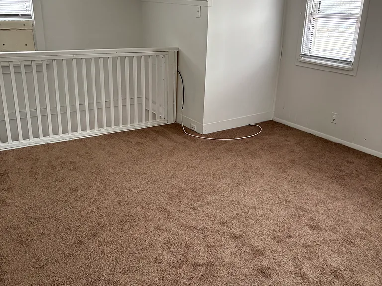1416 Center St E — Photo 5