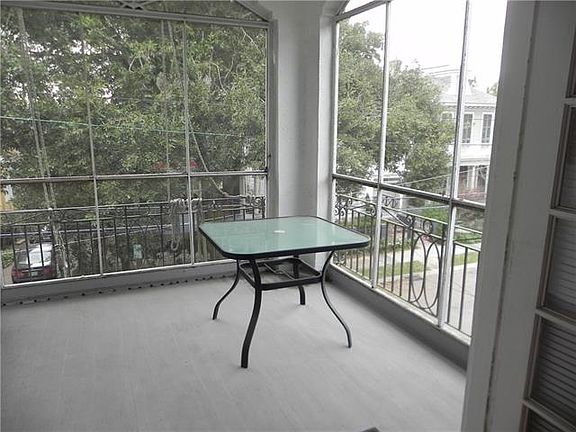 4th image of 327 Pine St
