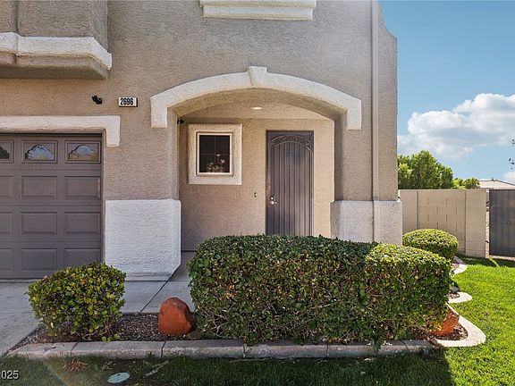 2nd image of 2696 Spruce Creek Dr