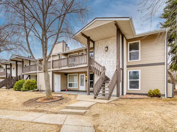 1116 Saddleback Rd NW, Edmonton, AB T6J 4Z4