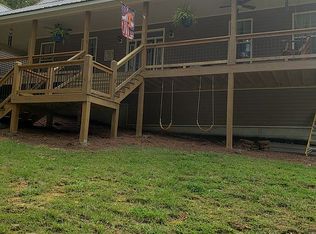 647 E Valley Rd, Rydal, GA 30171