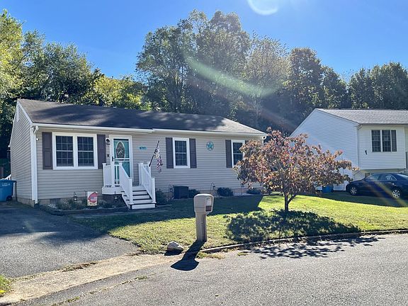 2nd image of 4797 Long Acre Dr NE