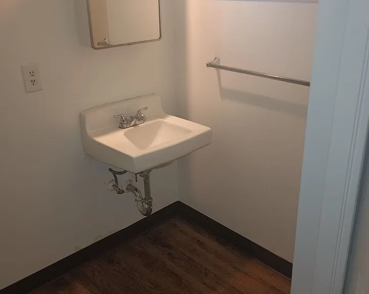1734 W Shaw Ave — Photo 6