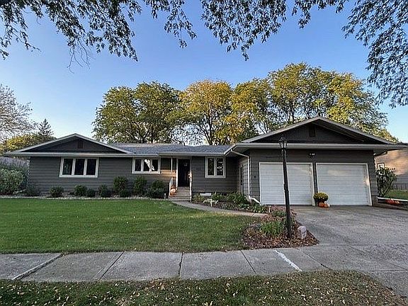 2nd image of 403 4th St