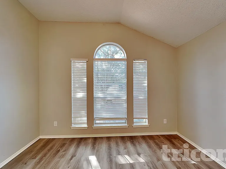 2520 Ensenada Ln — Photo 5