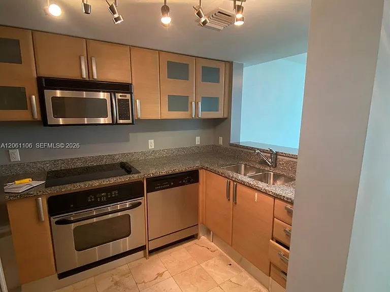 2101 Brickell Ave #2809 — Photo 4