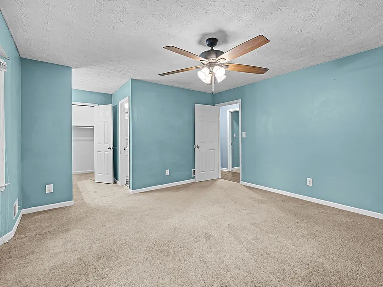 412 Willow Ct SE — Photo 18