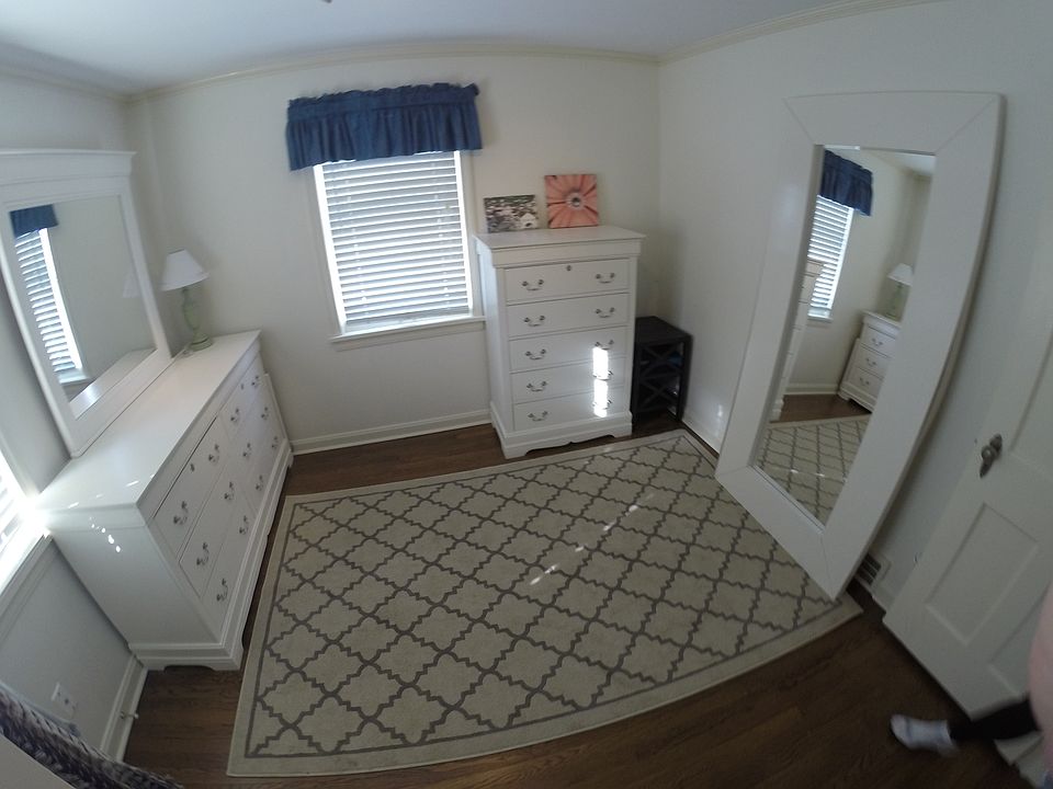 2nd image of 421 Main St