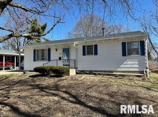 1620 S Clay Ave, Jacksonville, IL 62650