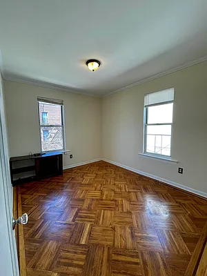 Rented by Astoria Realty | media 3