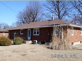 2nd image of 2545 Boyle Ave