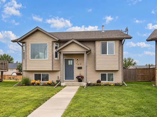 10 E Hansen Close, Sylvan Lake, AB T4S 2P1
