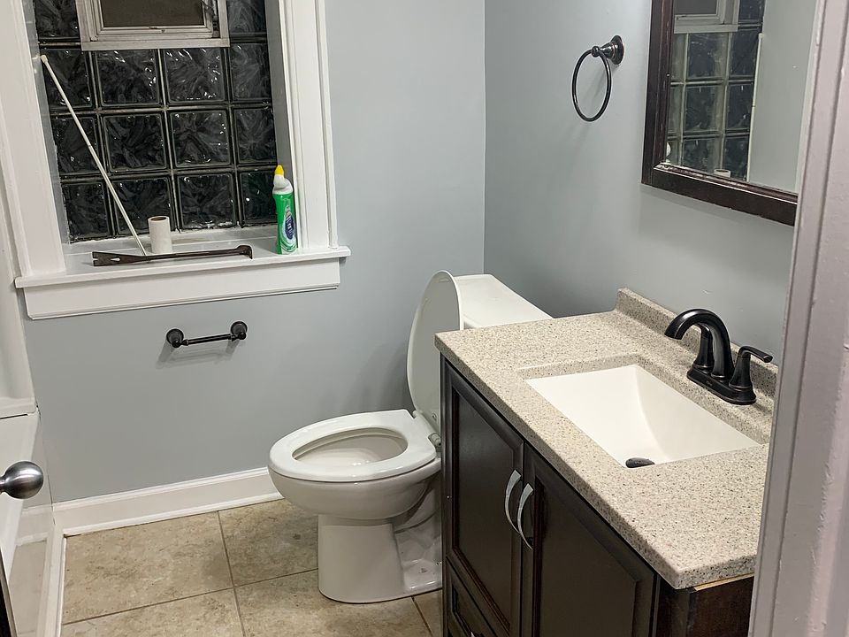 BATHROOM ENTRANCE