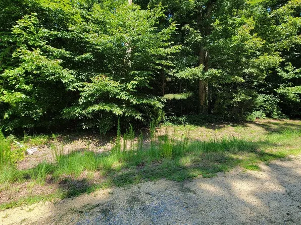 42262 Broyhill Ln, Hollywood, MD 20636