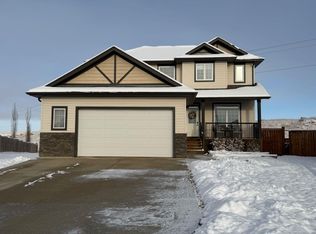 640 Bankview Dr, Drumheller, AB T0J0Y6